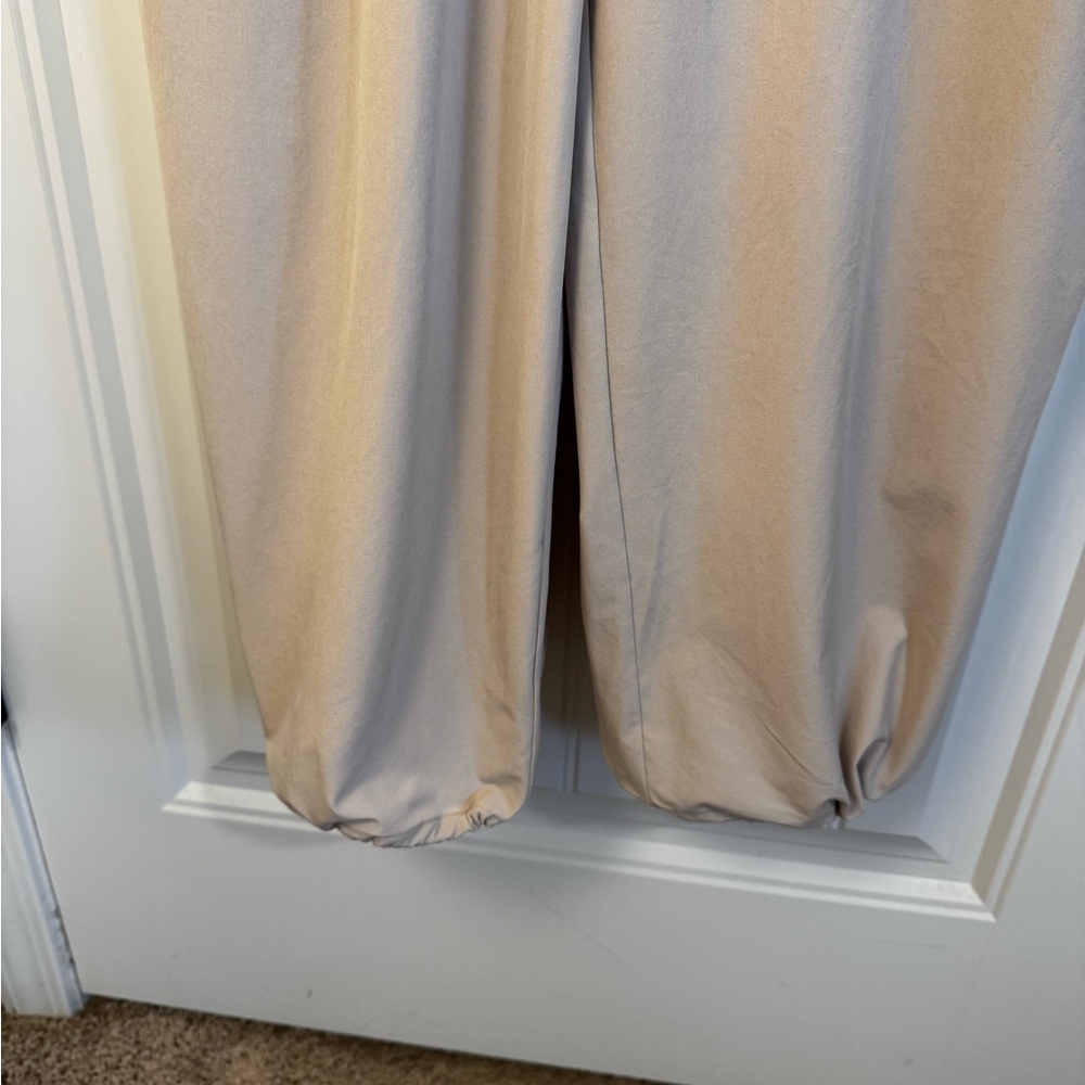 Athleta Sleeveless Cargo Jumpsuit in Light Beige - Picture 12 of 14